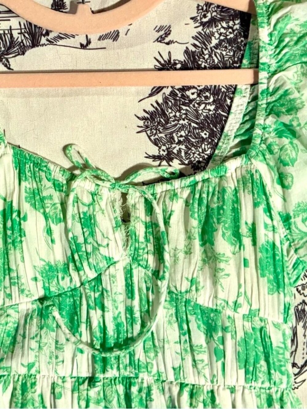 🌲 AMERICAN EAGLE Outfitters Floral Peasant Dress, Vibrant Color! - Picture 3 of 7